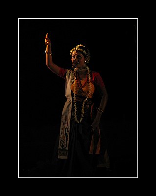 Art  & Atist (Indian Dance)