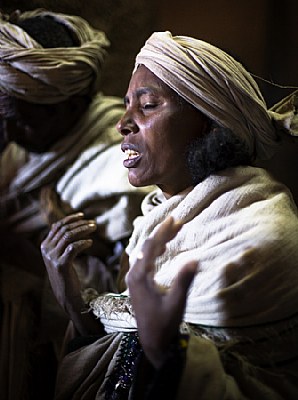 Woman praying, Lalibela