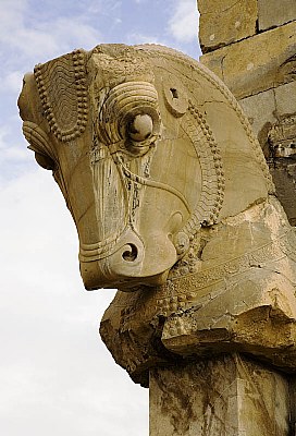 Bull's head capitol, Persepolis