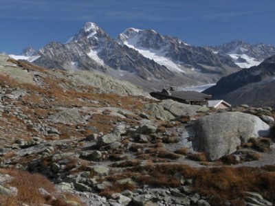 The refuge at le Lac Blanc