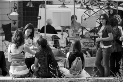 street market - chatting girls