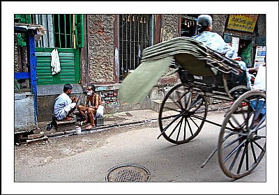 ROADSIDE SALOON
