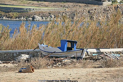 STranded Boat Mykonos