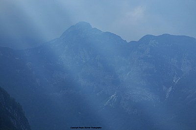 Crepuscular Rays, Lake Bohir