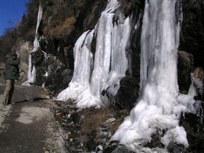 FROZEN WATERFALLS