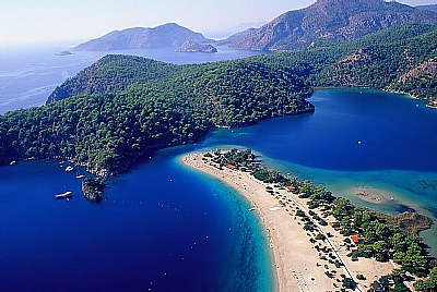 Paragliding over the turquoise waters of Oludeniz 