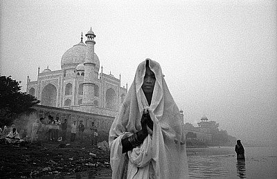 CHAT AT TAJ