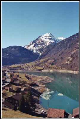 The water at the feet of the mountain