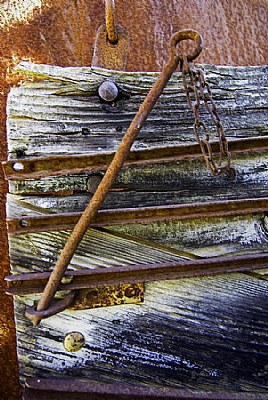  Rust on Wood