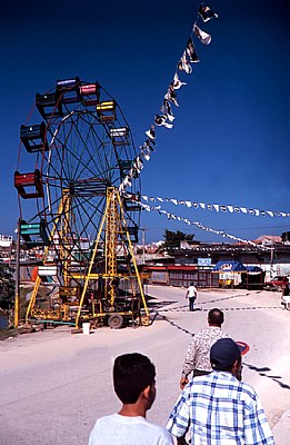 Lunapark at Flores