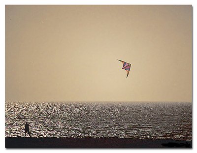 Kite playing in Tarifa