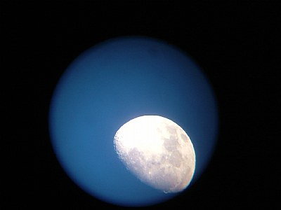 Tele Moon