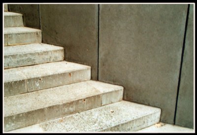 Exponential decay of step functions