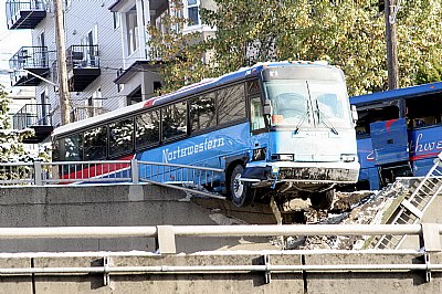 Bus Crash Over I-5b
