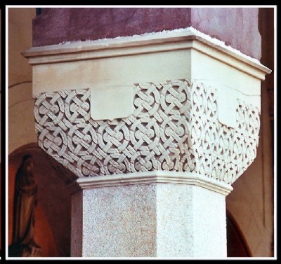 Column and pattern