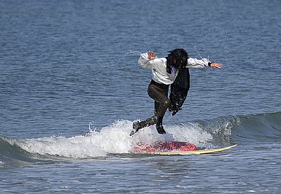 Jumping 'n' surfing