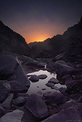 sunset inside HAIL'S mountains