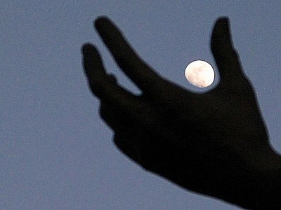 moon in my hand !