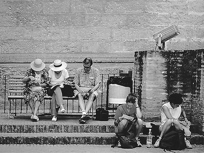 Resting at La Giralda (Sevilla)