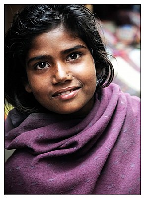 girl in a violet shawl