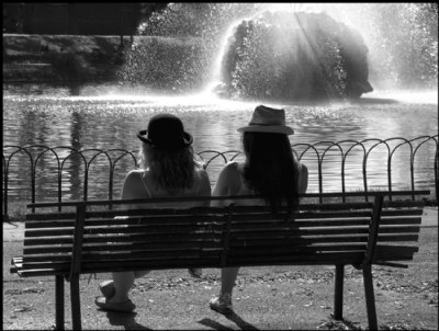 Two girls and a Fountain