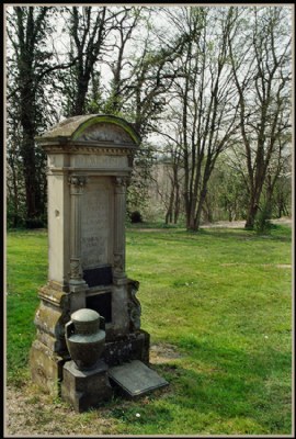 The unexpected tomb
