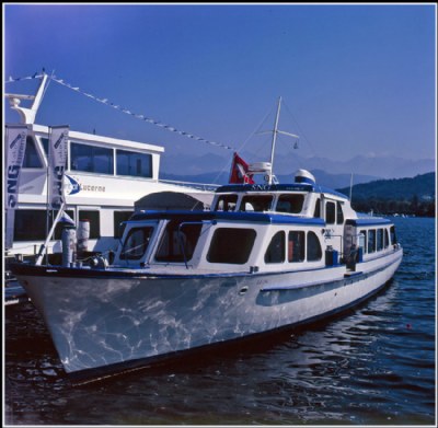 A game of light on the boat