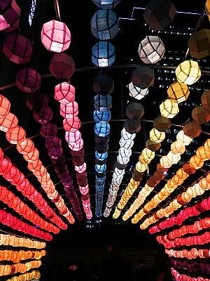 Light festival at the Cheonggye stream (Seoul Lantern Festival )