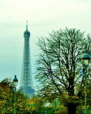 Autumnal Tour Eiffel 