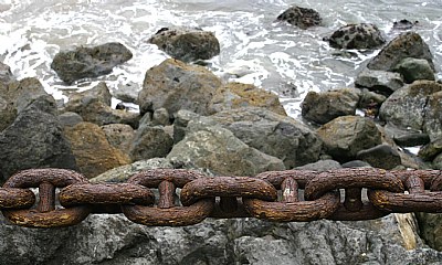 Chain on the rocks