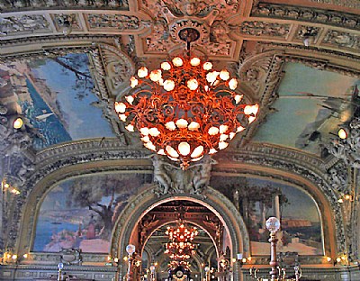 At la Gare de Lyon