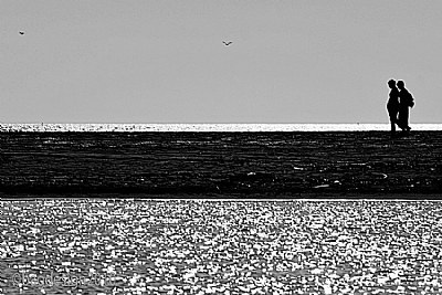 The summer sea in B&W