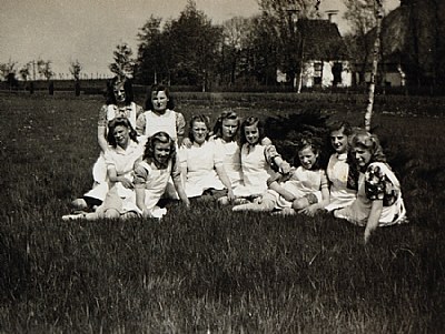 Girls 1948