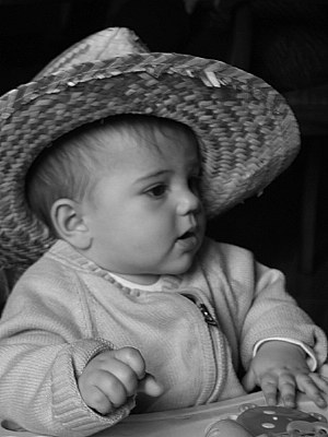 Junior the grandfather's straw hat