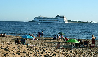 Beach.Sea & Cruiser