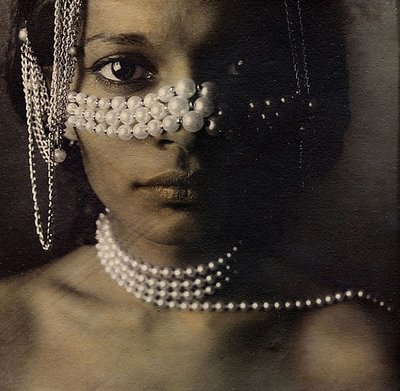 Kala with pearls