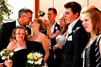 Wedding- Parents kissing