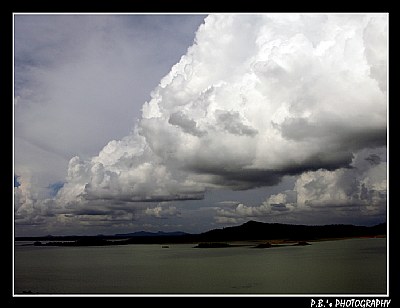 Sailing clouds on the sky...