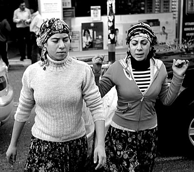 dead serious gipsy queens