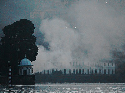 SMOKE ON THE WATER