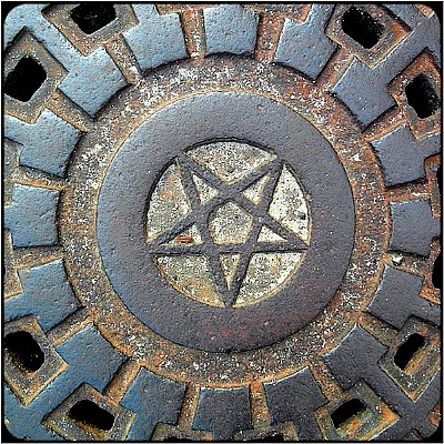 pentagram-manhole