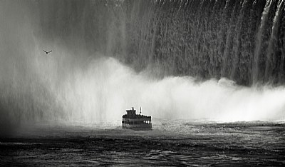 maid of the mist 01