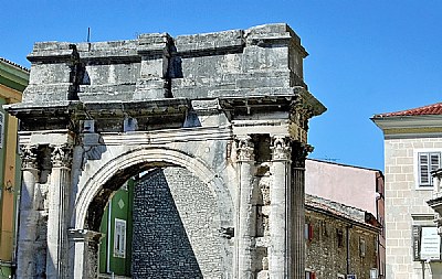Roman Archs