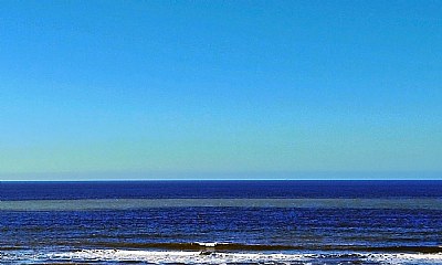 Beach & Horizon