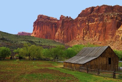 Red Cliffs of Capital Reef