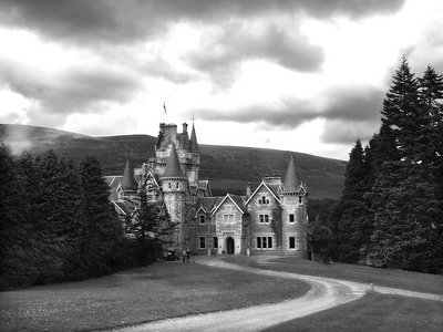 ardvirikie castle-scotland