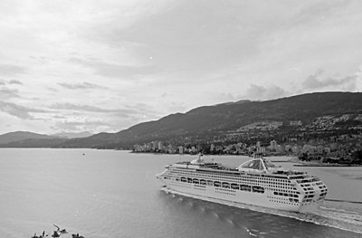 Dawn Princess Leaves Vancouver