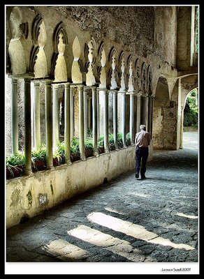 Walking in Villa Rufolo