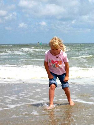 little beachgirl