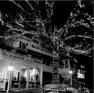 William Penn Inn at night